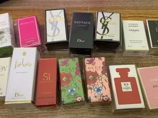Small perfume bottles lined up in a gift set